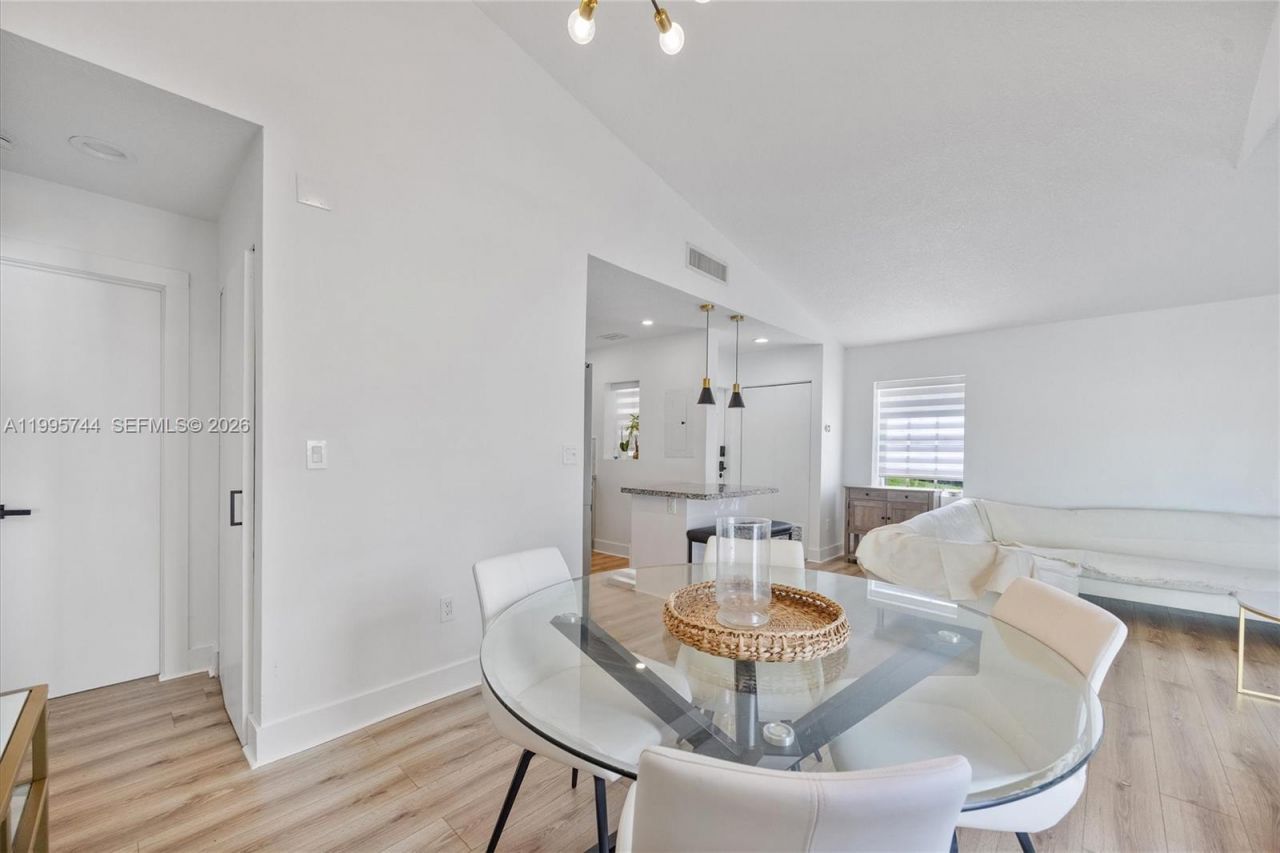 14720 SW 139th Ave, Unit 1-39, Miami, FL 33186 Photo