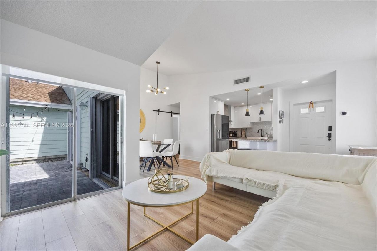 14720 SW 139th Ave, Unit 1-39, Miami, FL 33186 Photo