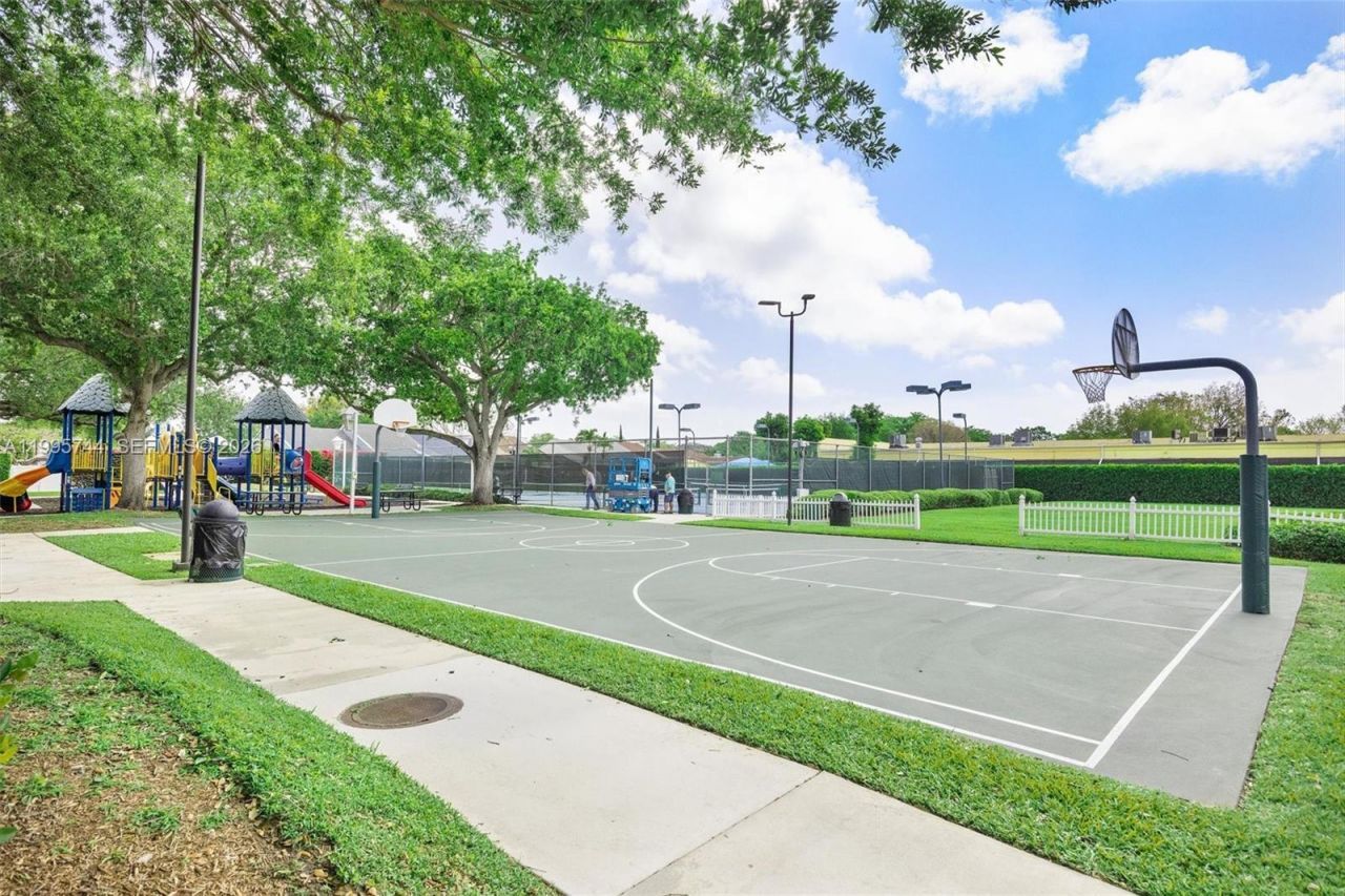 14720 SW 139th Ave, Unit 1-39, Miami, FL 33186 Photo