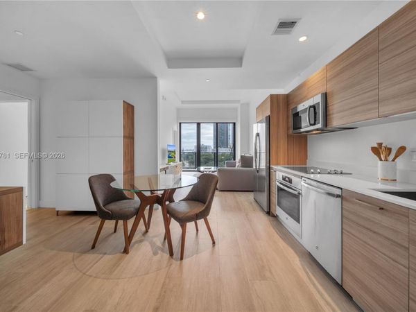 121 NE 34th St, Unit L606, Miami, FL 33137