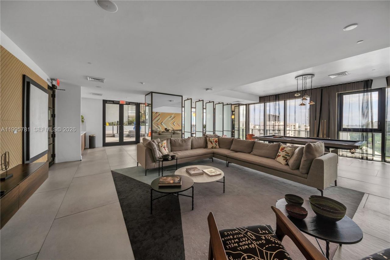 121 NE 34th St, Unit L606, Miami, FL 33137 Photo