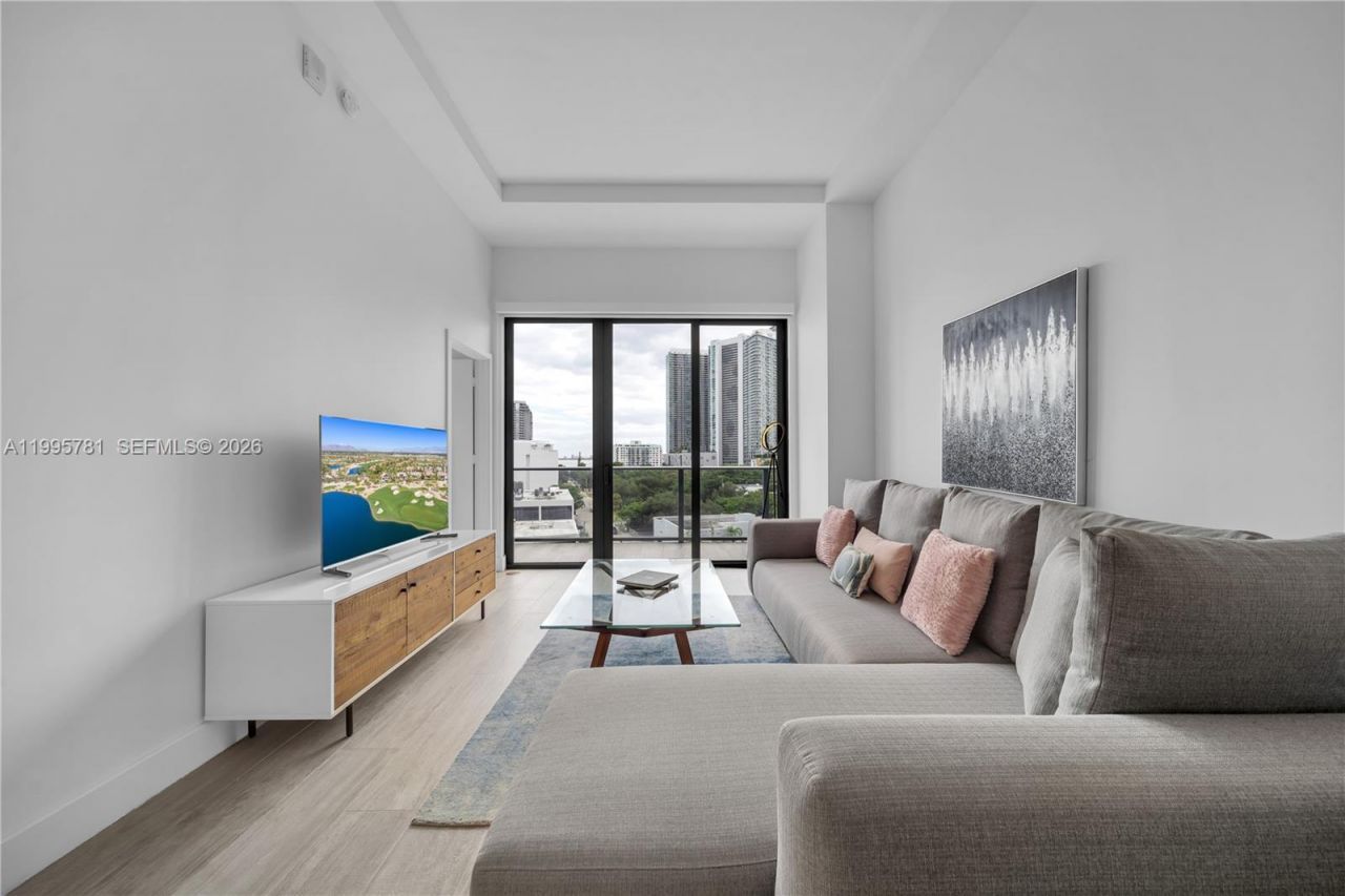 121 NE 34th St, Unit L606, Miami, FL 33137 Photo