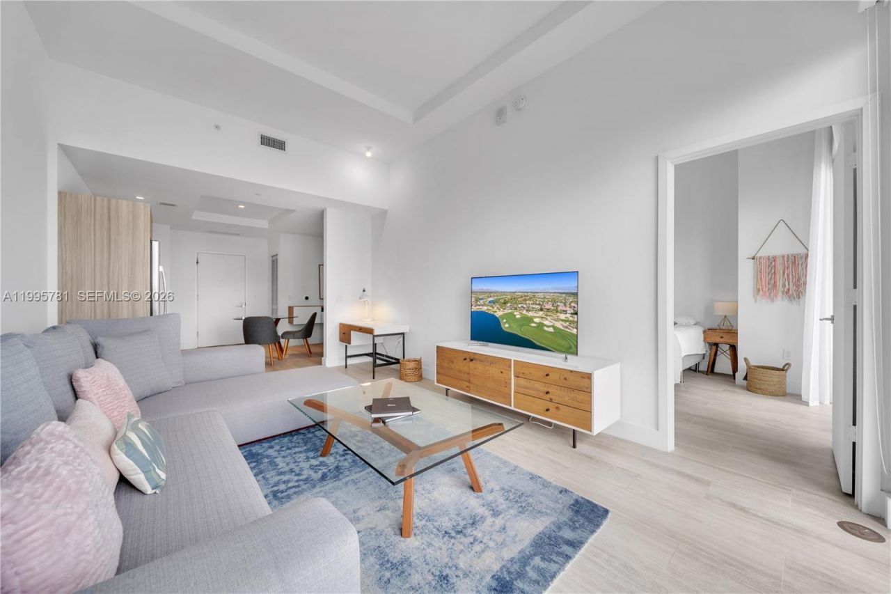 121 NE 34th St, Unit L606, Miami, FL 33137 Photo