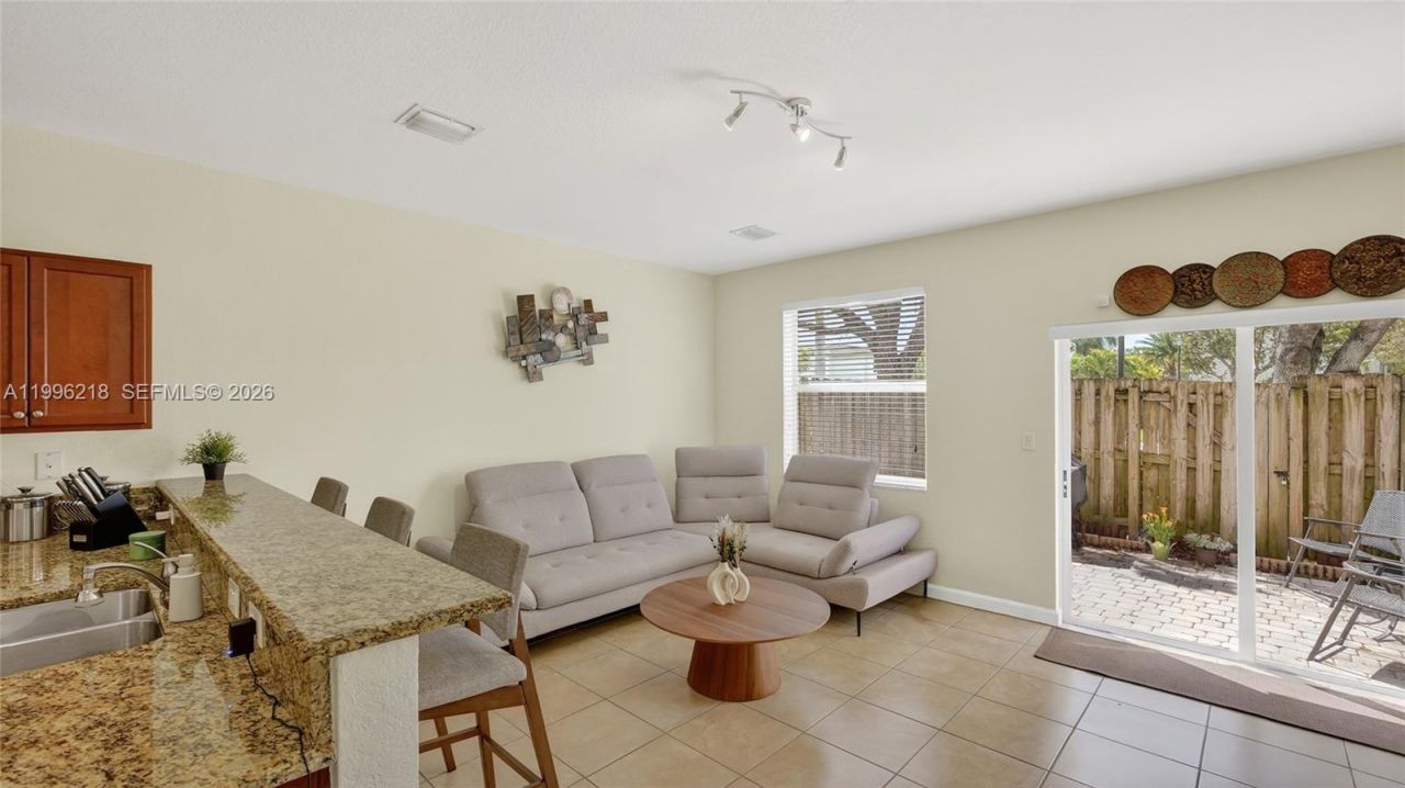 9041 SW 227th St, Unit 5, Cutler Bay, FL 33190 Photo