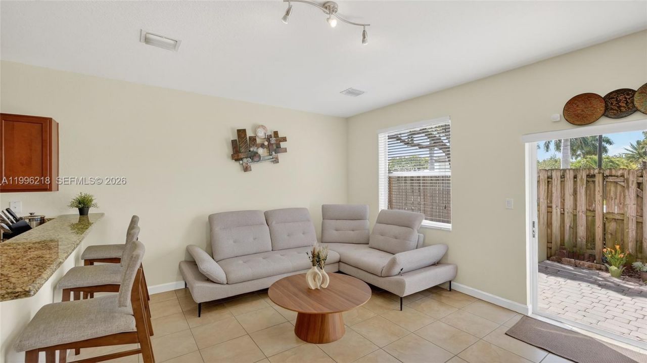 9041 SW 227th St, Unit 5, Cutler Bay, FL 33190 Photo