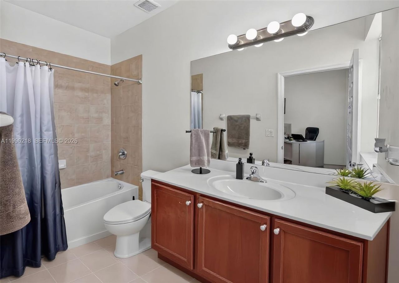 9041 SW 227th St, Unit 5, Cutler Bay, FL 33190 Photo