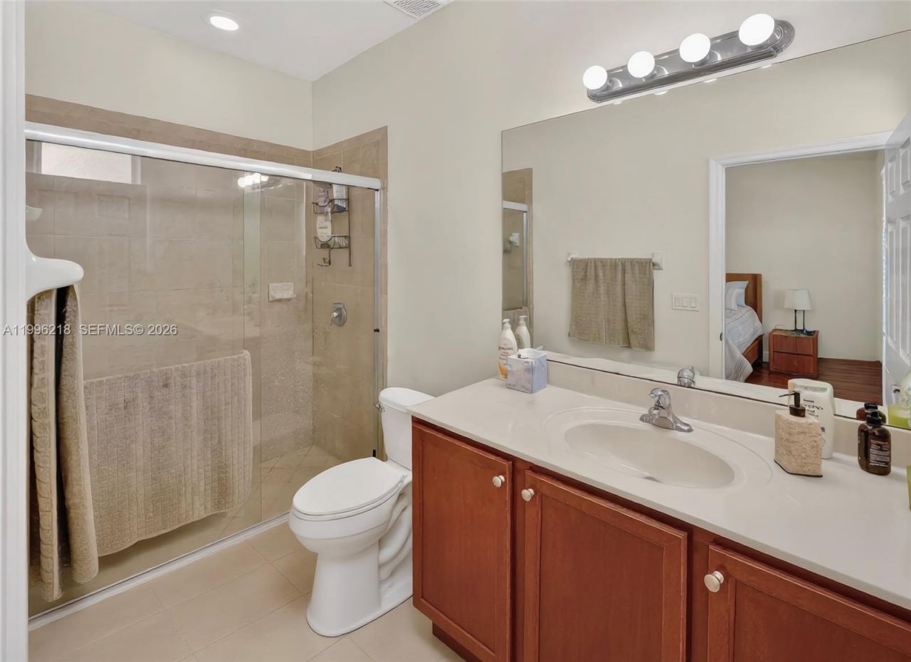 9041 SW 227th St, Unit 5, Cutler Bay, FL 33190 Photo