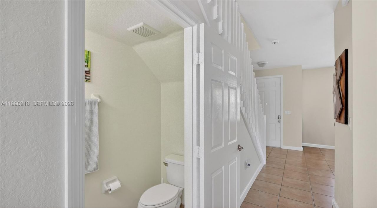 9041 SW 227th St, Unit 5, Cutler Bay, FL 33190 Photo