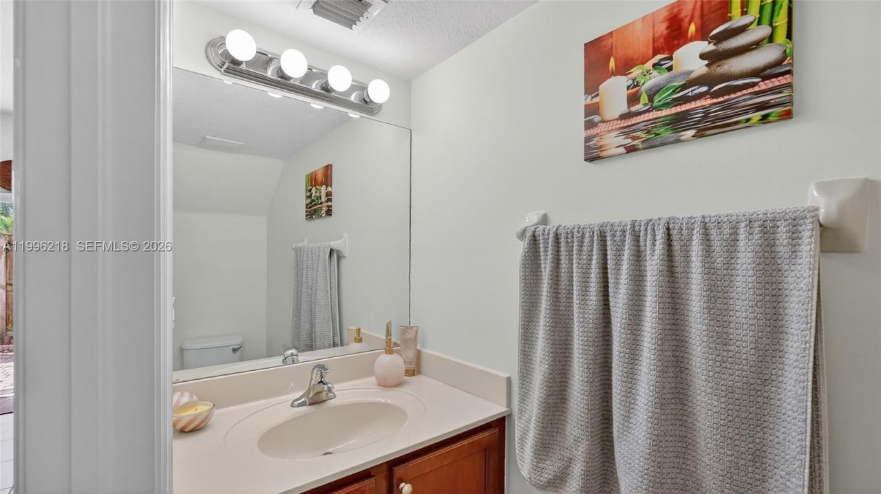 9041 SW 227th St, Unit 5, Cutler Bay, FL 33190 Photo