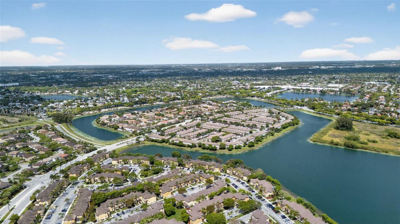 9041 SW 227th St, Unit 5, Cutler Bay, FL 33190 Photo