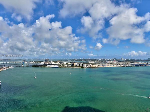 888 Brickell Key Dr , Unit PH2802, Miami, FL 33131