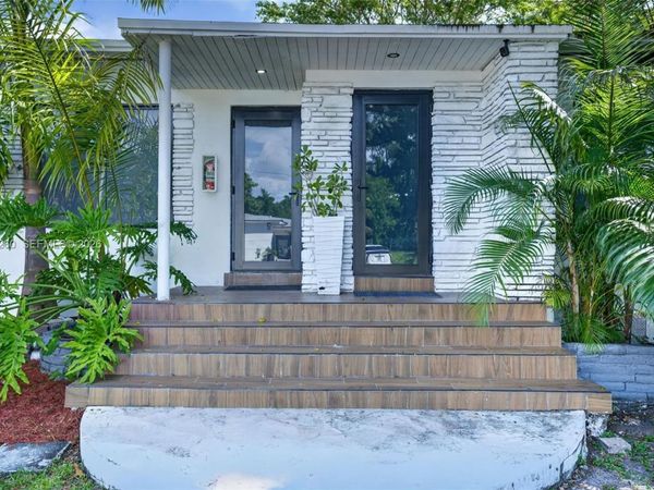 7811 NE 10th Ct, Miami, FL 33138