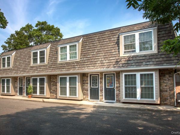 97 West Oak Street , Unit 7, Amityville, NY 11701