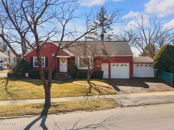 1594 The Plaza, Schenectady, NY 12309