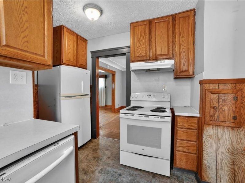 322 W 28th Street , Lorain, OH 44055 Photo 16