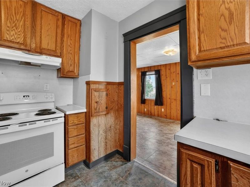 322 W 28th Street , Lorain, OH 44055 Photo 17