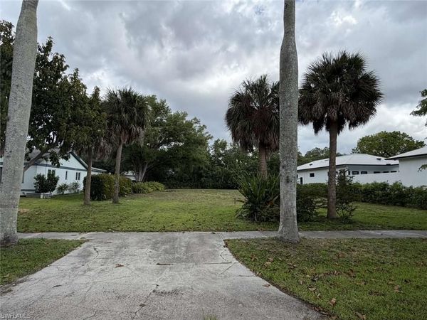 3427 Avocado DR , FORT MYERS, FL 33901