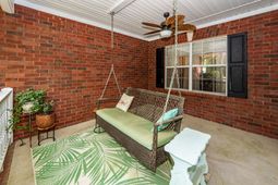 131 Arrowridge Court photo 4