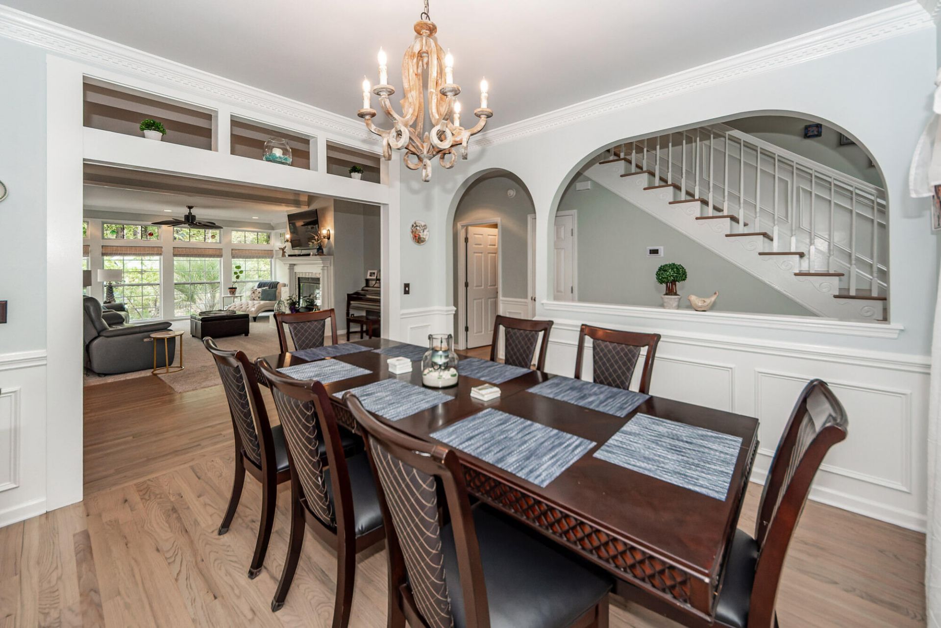 131 Arrowridge Court Photo 9