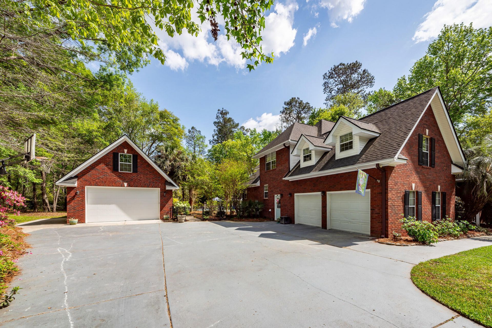 131 Arrowridge Court Photo 95