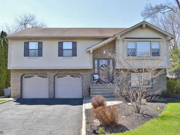 29 Hugenot St, East Hanover, NJ 07936