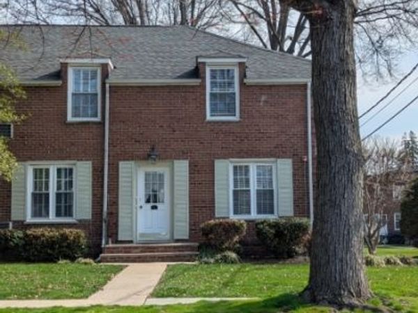 2 Parkway Village, Cranford, NJ 07016