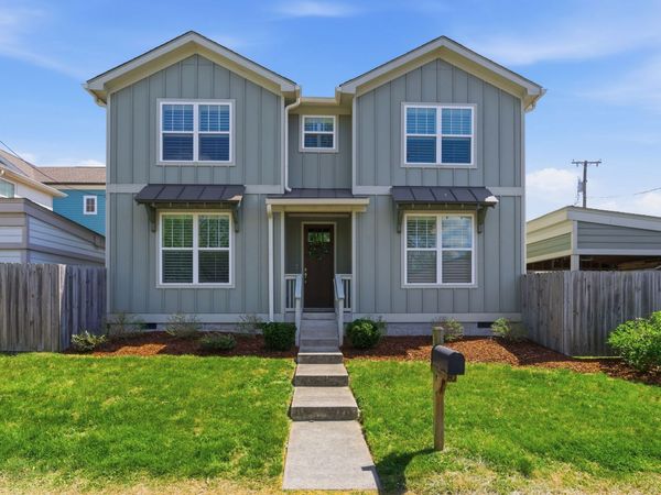 910 49th Ave N, Nashville, TN 37209