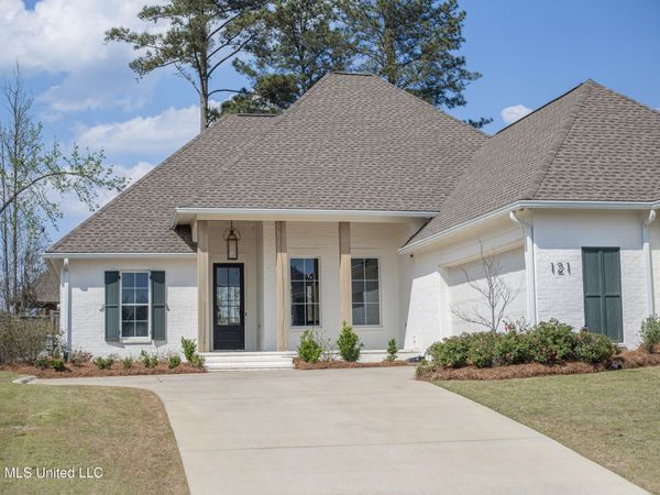 121 Herons Bay Circle, Madison, MS 39110