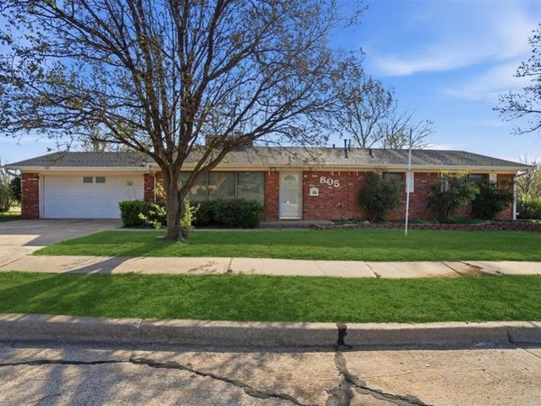 805 NW 52nd Street, Lawton, OK 73505