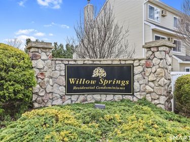 305 Willow, Unit 305, New Milford, CT 06776