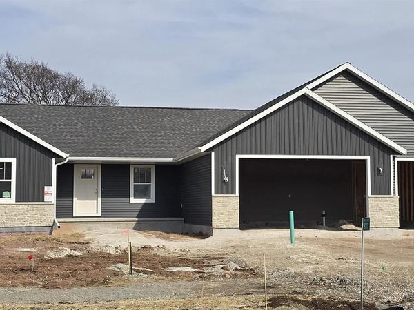 8372 MARLO AVENUE, Neenah, WI 54956