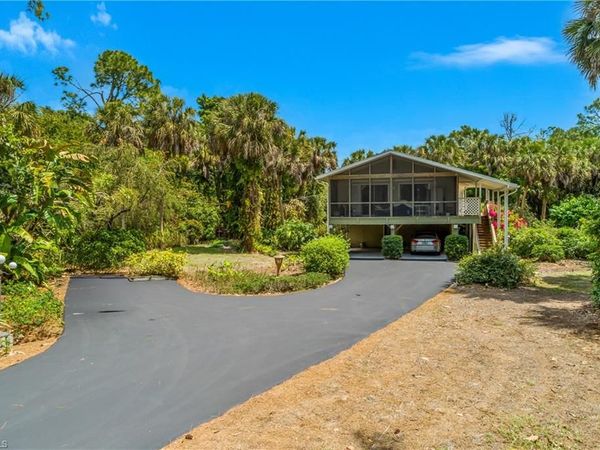 670 7th ST SW, NAPLES, FL 34117