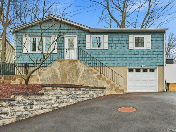 5 Orient Road , Sound Beach, NY 11789