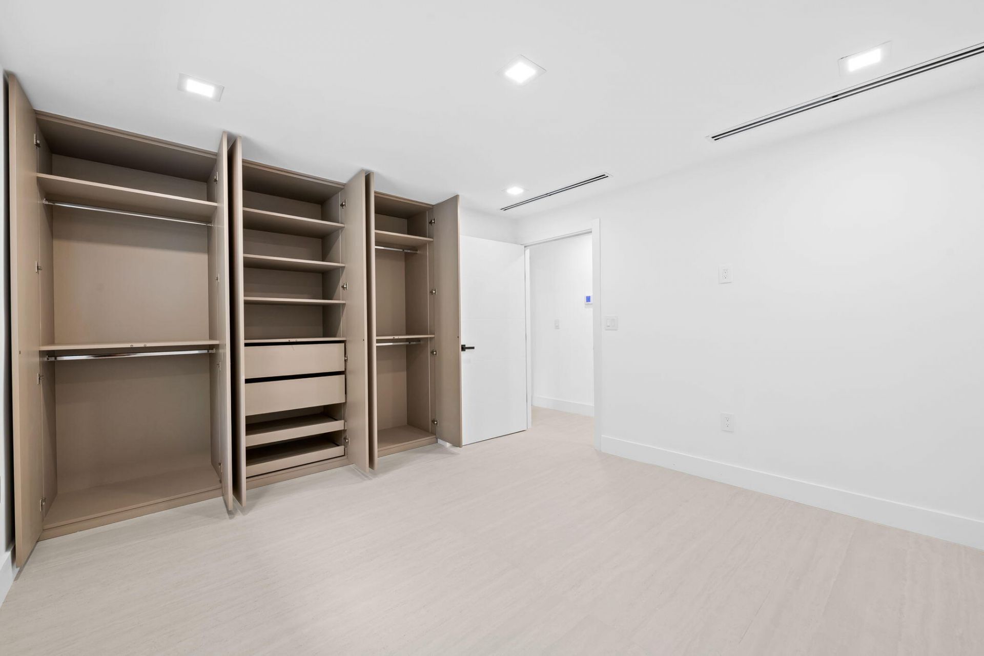 3821 NE 26th Avenue, Lighthouse Point, FL 33064 Photo