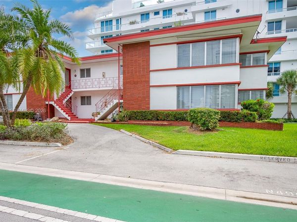 10081 W Bay Harbor Dr, Unit 4, Bay Harbor Islands, FL 33154