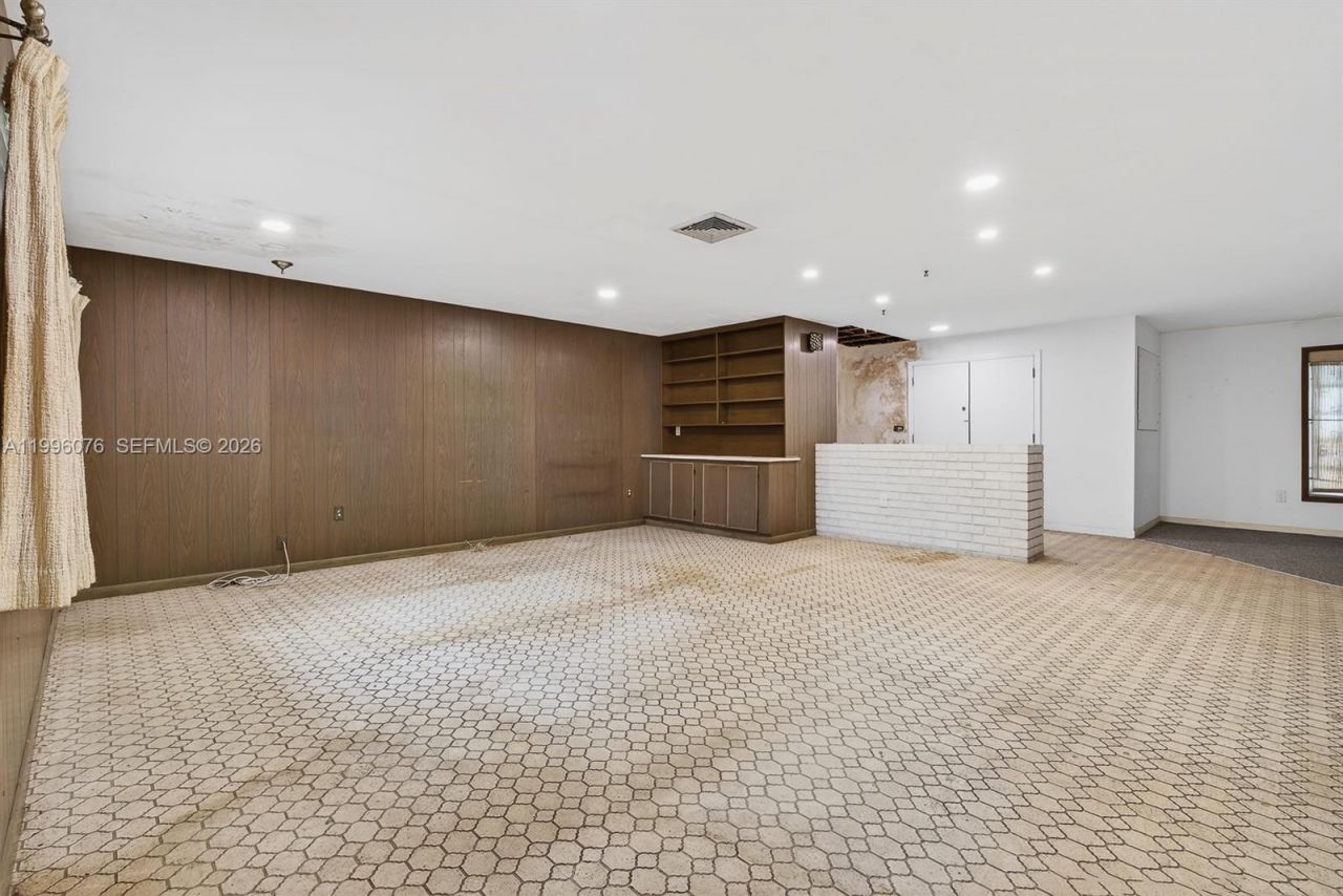 985 NE 84th St, Miami, FL 33138 Photo