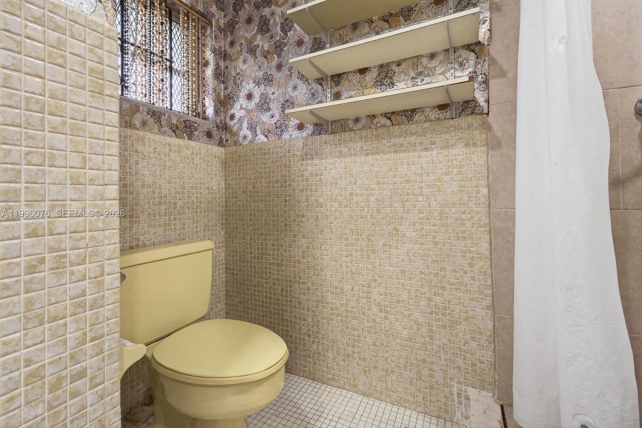 985 NE 84th St, Miami, FL 33138 Photo