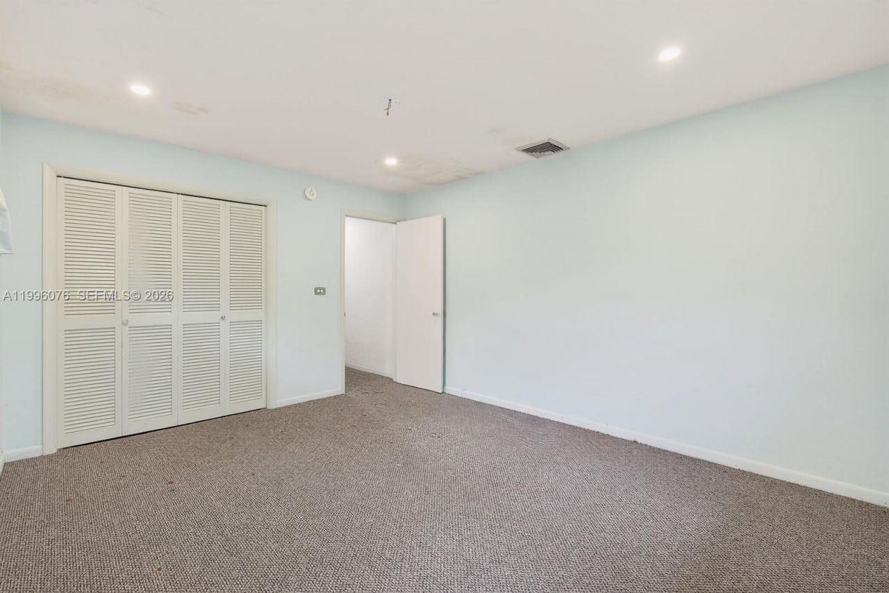 985 NE 84th St, Miami, FL 33138 Photo