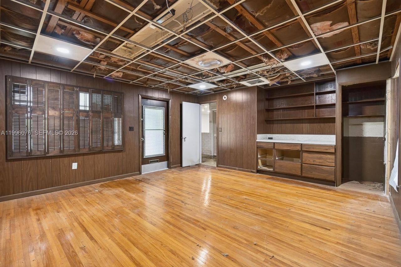 985 NE 84th St, Miami, FL 33138 Photo