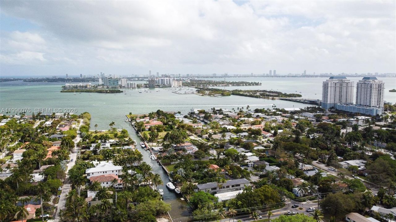 985 NE 84th St, Miami, FL 33138 Photo