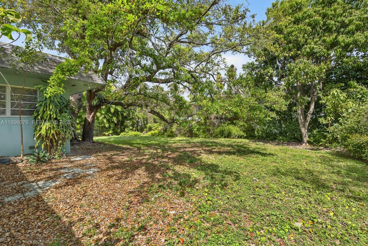 985 NE 84th St, Miami, FL 33138 Photo