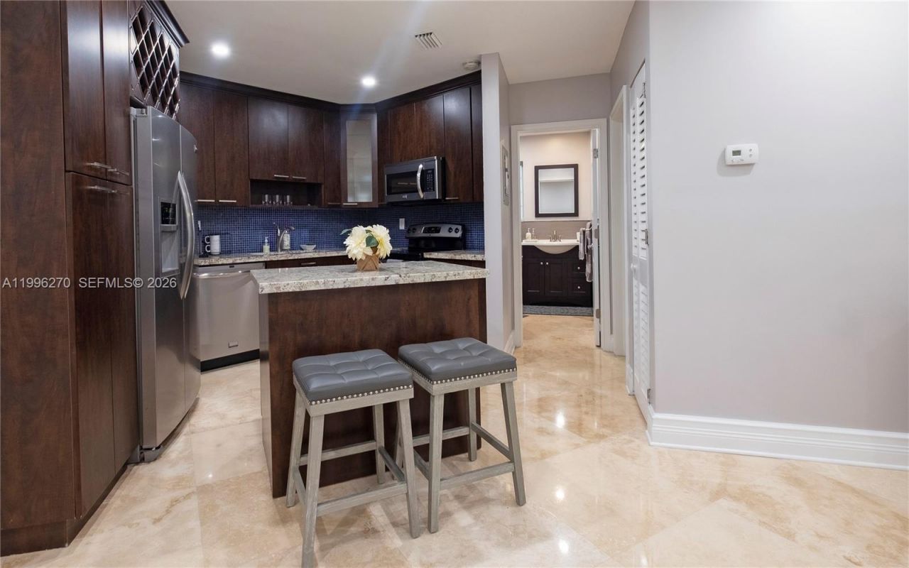 1723 NE Miami Gardens Dr, Unit 235, Miami, FL 33179 Photo