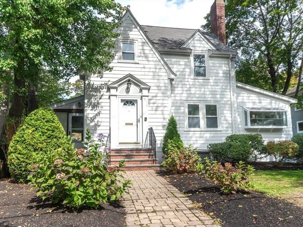 125 Oakdale Rd, Newton, MA 02461