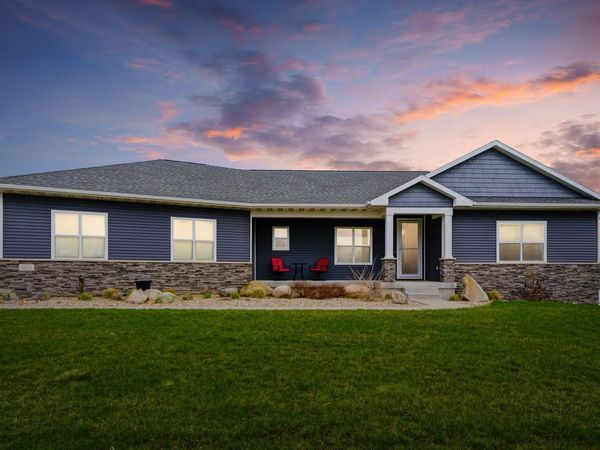 4554 Ranchero Road, Hudson, IA 50643