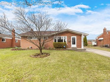 8731 N Hubbard Street, Westland, MI 48185
