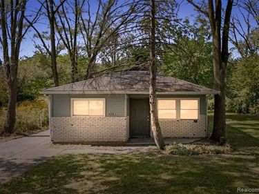 14561 Stout Street, Detroit, MI 48223