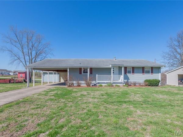 526 Strohbeck Lane, Bethalto, IL 62010