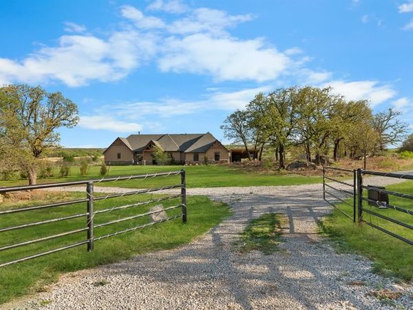 6929 Fm 1806, Nocona, TX 76255