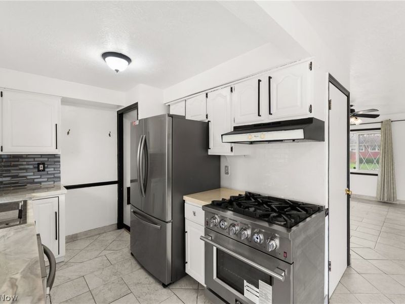 902 Colonel Drive , Cleveland, OH 44109 Photo 19