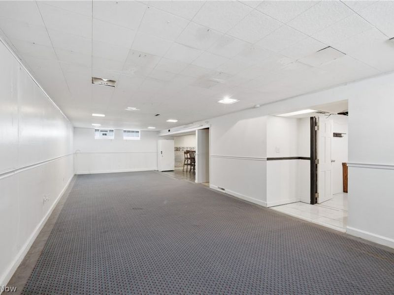 902 Colonel Drive , Cleveland, OH 44109 Photo 30